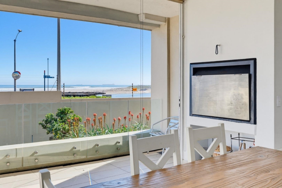 To Let 2 Bedroom Property for Rent in Lagoon Beach Western Cape